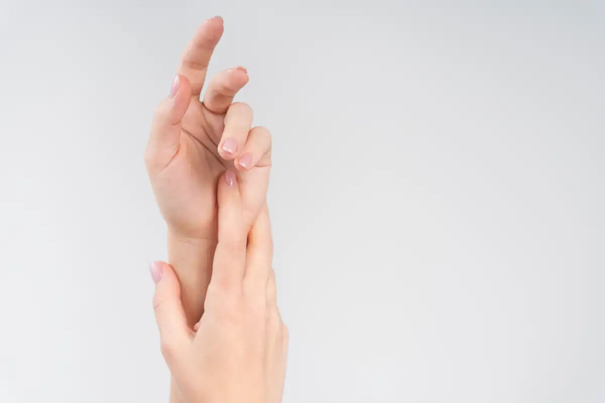 Dor ao dobrar o dedo da mão