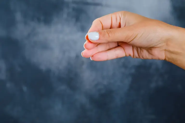 Fisgada no dedo da mão